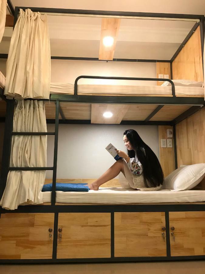 The Lily Hostel & Coffee Хошимин Экстерьер фото