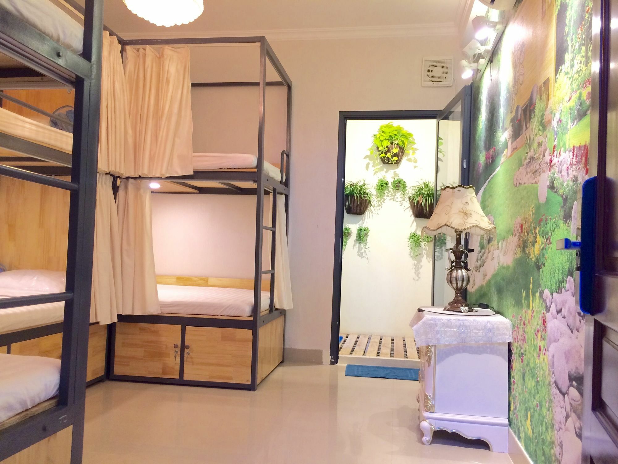 The Lily Hostel & Coffee Хошимин Экстерьер фото